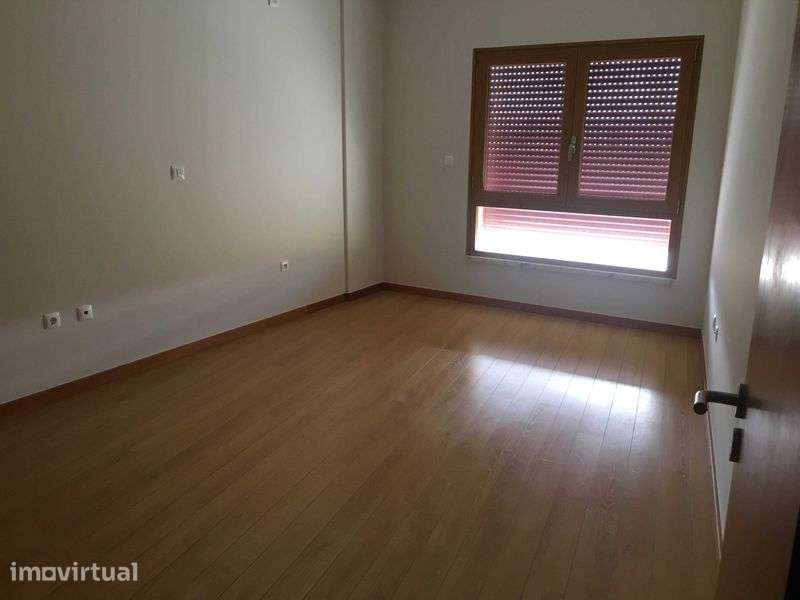 Apartamento T4 colinas do cruzeiro arrenda-se - Grande imagem: 4/12