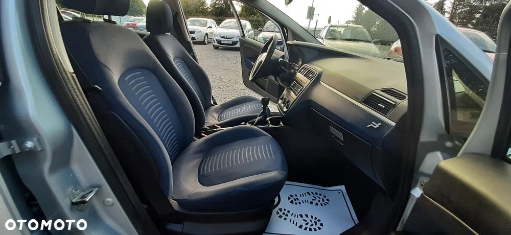 Fiat Grande Punto - 36