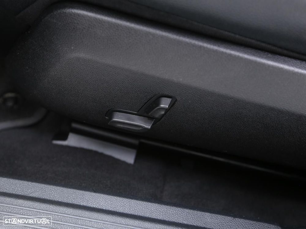 Mercedes-Benz E 250 CDi Avantgarde BE Auto. - 19