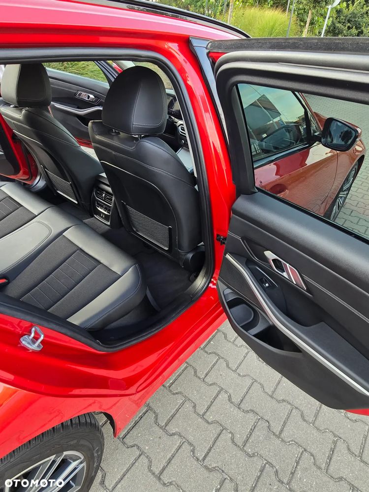 BMW Seria 3 318d - 10