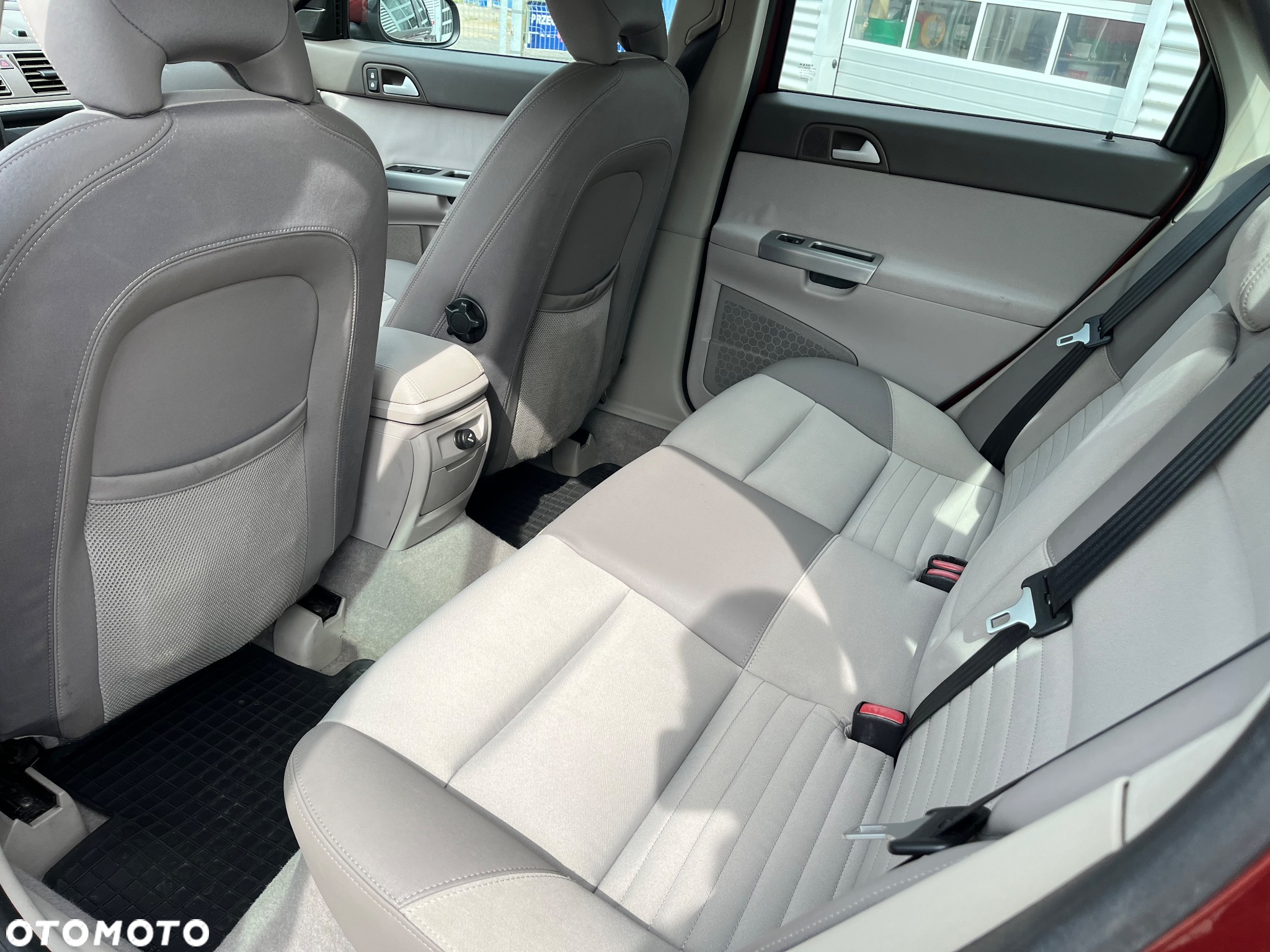 Volvo S40 2.4D5 - 10