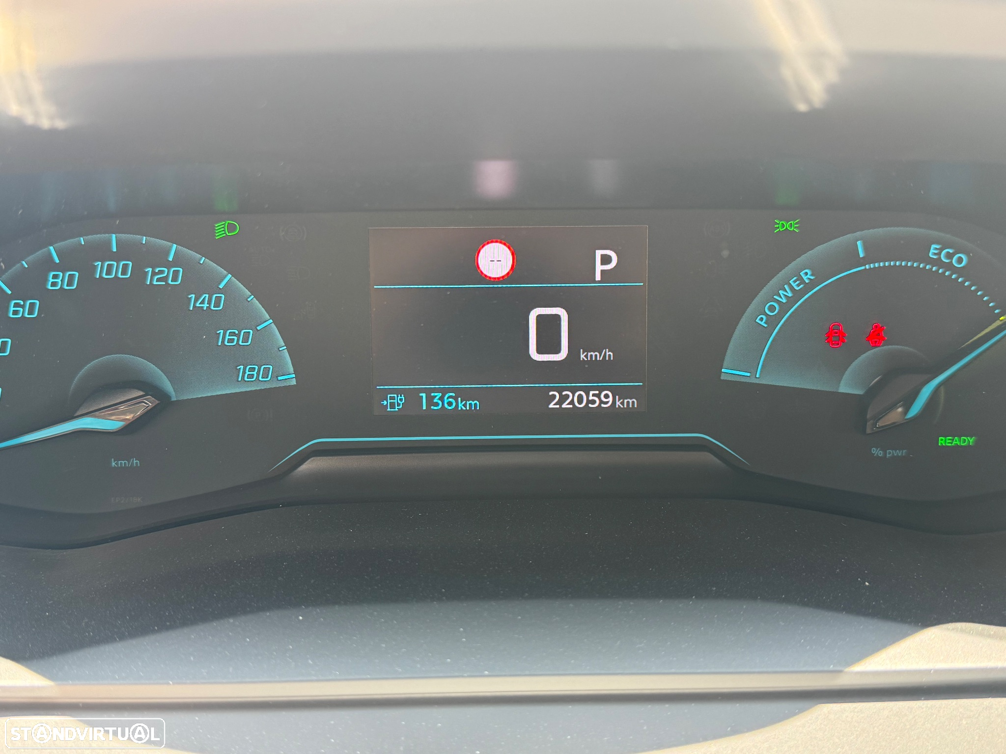 Peugeot e-2008 50 kWh Active - 8