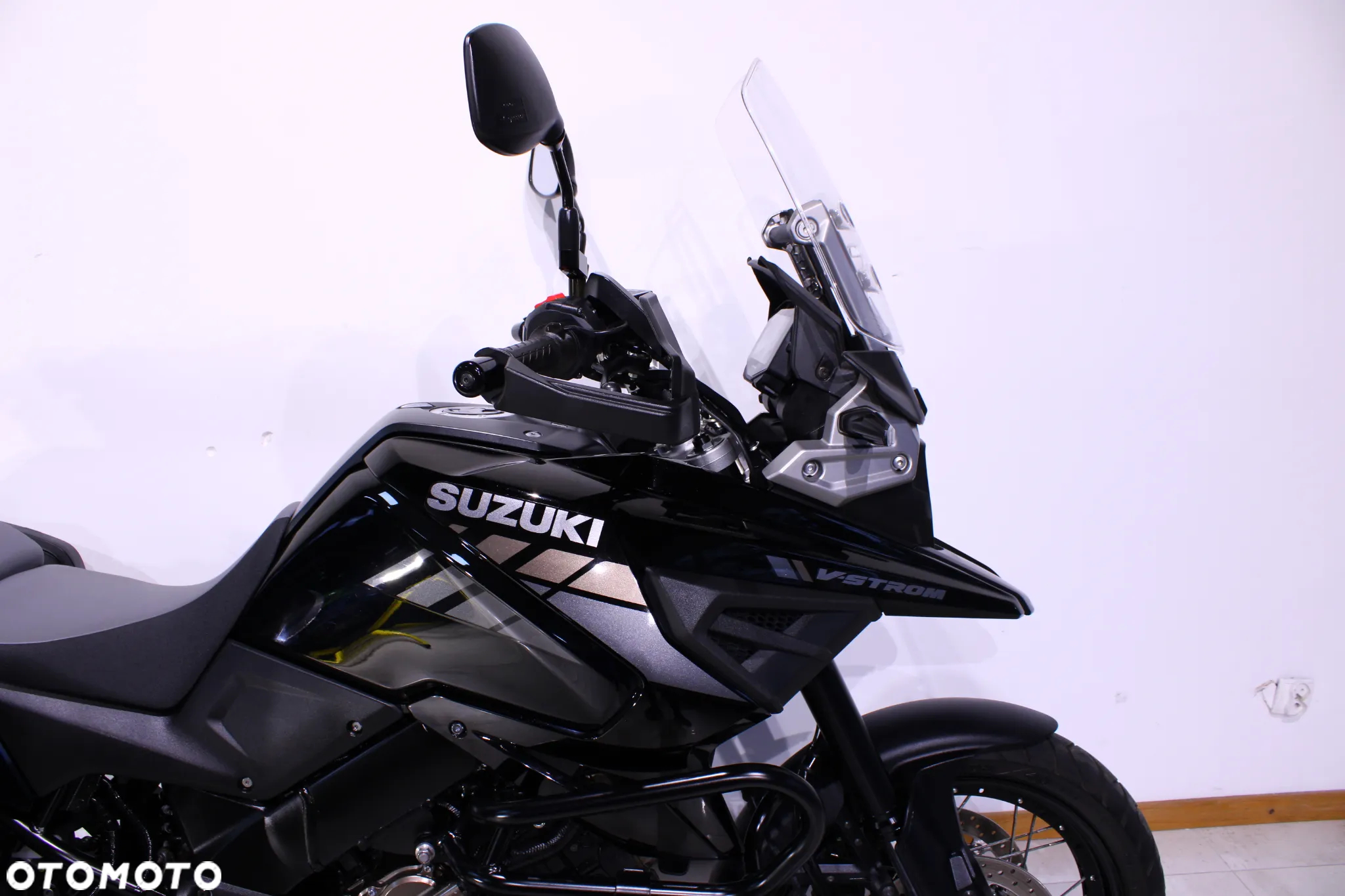 Suzuki DL - 12