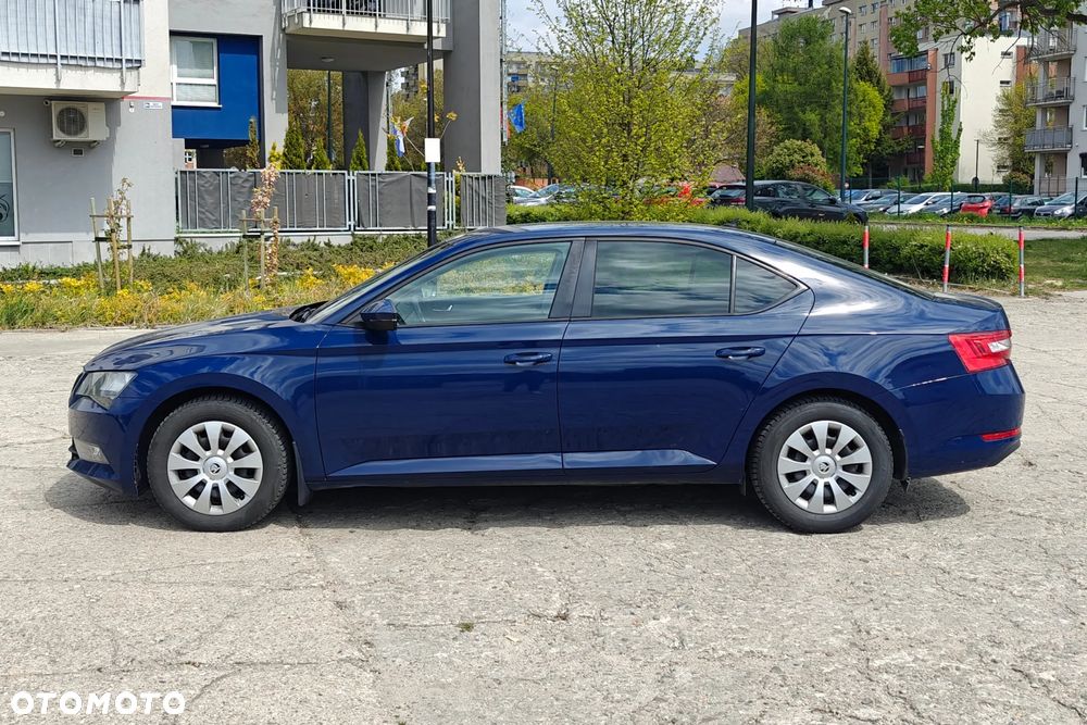Skoda Superb 2.0 TDI Active - 4