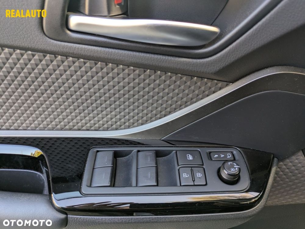 Toyota C-HR - 14