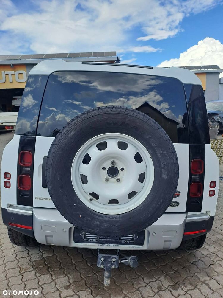 Land Rover Defender - 5