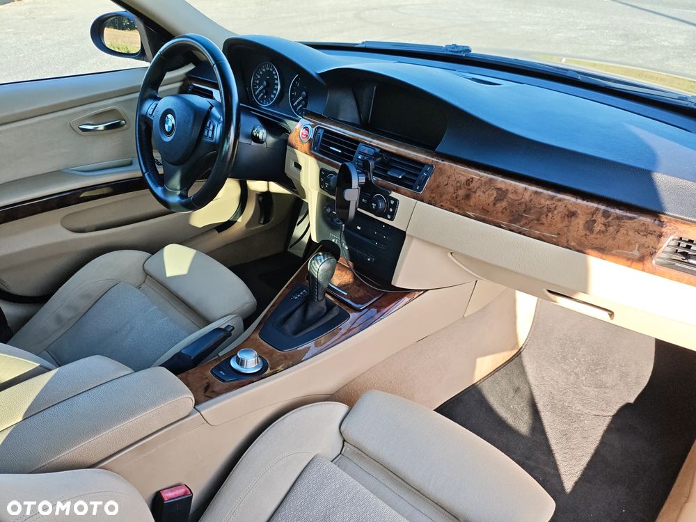 BMW Seria 3 330i - 20