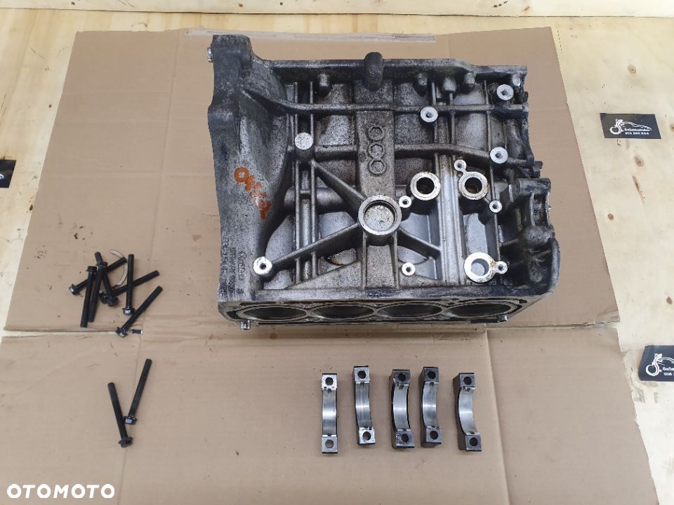 Blok 03C103019 G H Silnika Slupek Panewki 1.6 FSI BAG VW Golf V A3 8P Leon II Jetta 03C103019 G H - 2