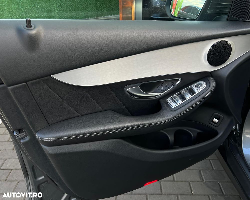 Mercedes-Benz GLC 250 d 4Matic 9G-TRONIC AMG Line - 16