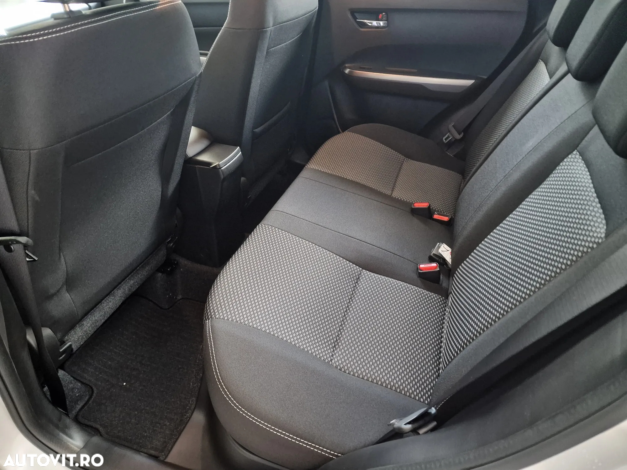 Suzuki Vitara - 11