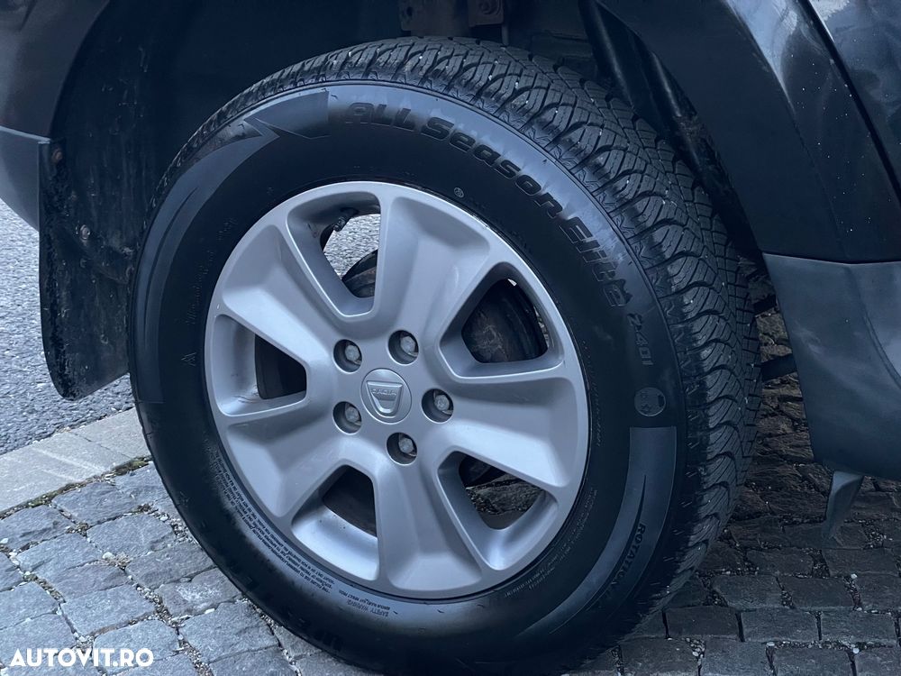 Dacia Duster 1.6 16V 4x4 Prestige - 7