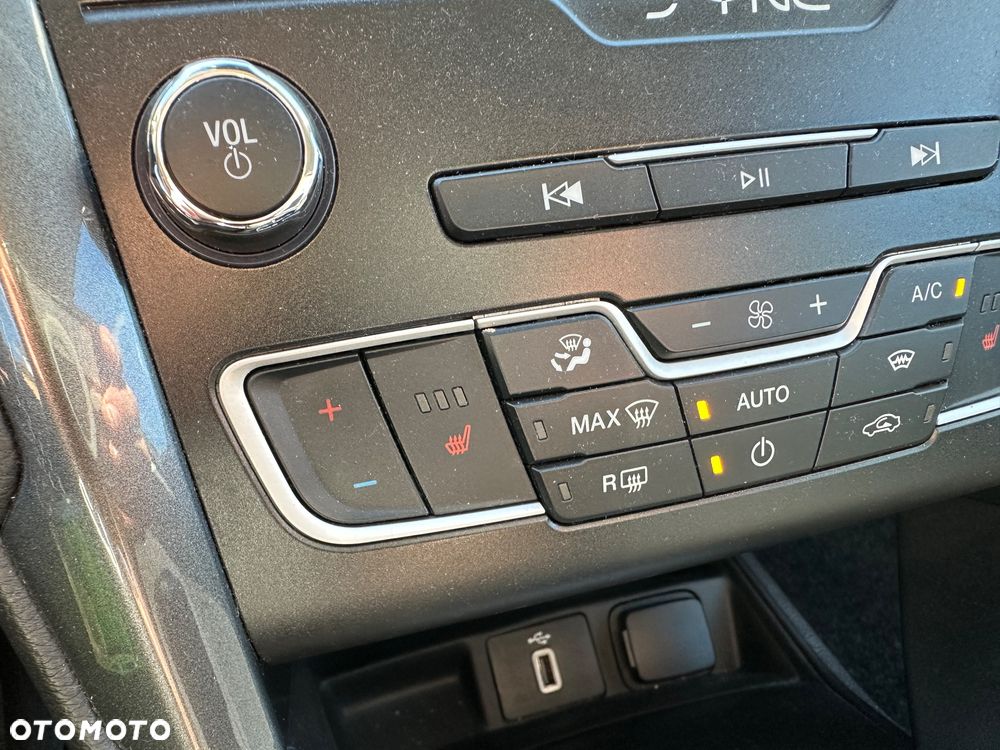 Ford Mondeo 1.5 EcoBoost Edition - 28
