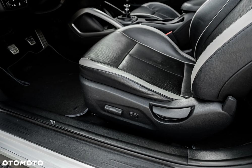 Hyundai Veloster 1.6 Turbo Premium - 20