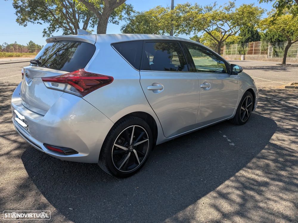 Toyota Auris 1.4 D-4D Comfort - 18