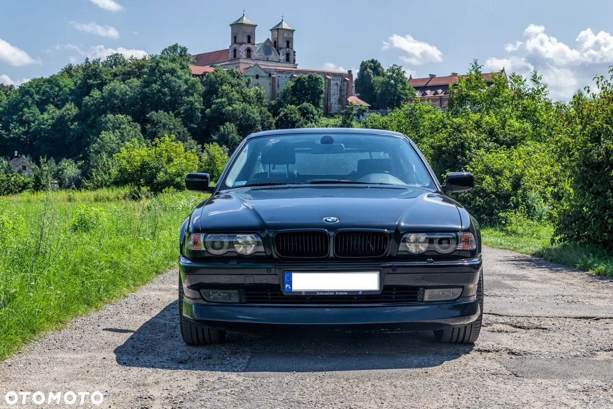 BMW Seria 7 740iL - 8