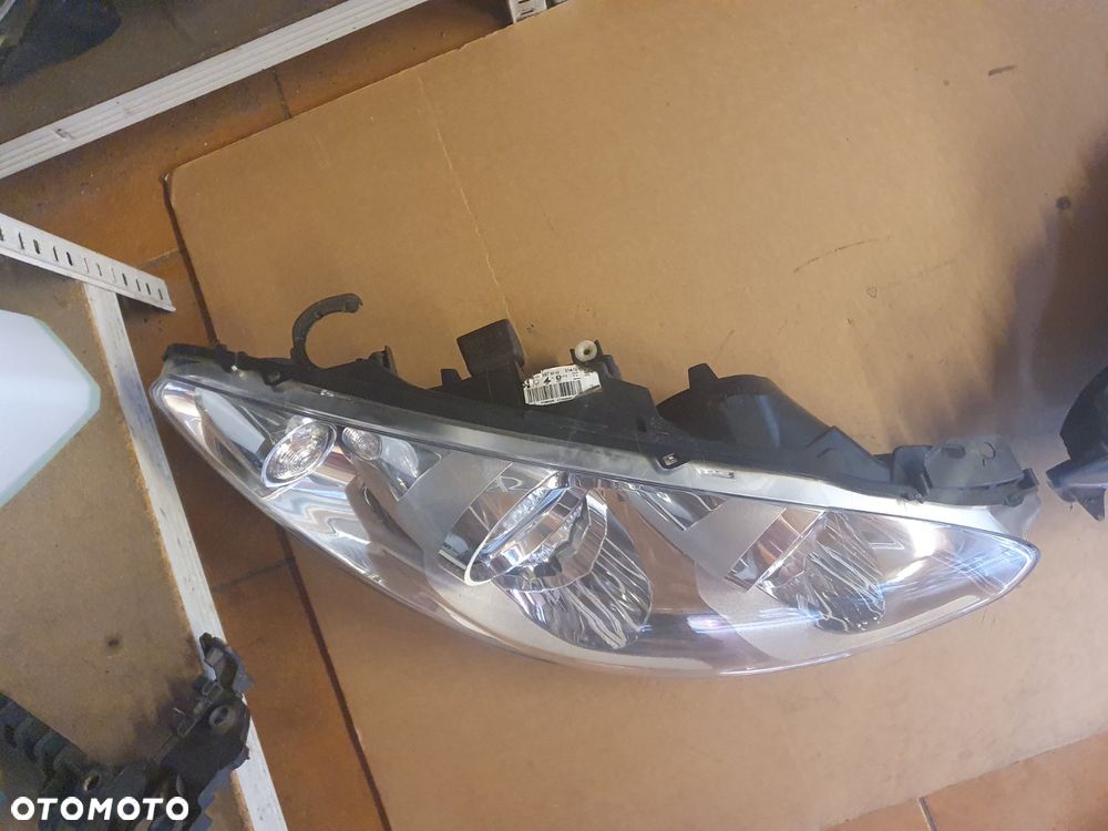 REFLEKTOR L/P PEUGEOT 308 T7 EUROPA - 10