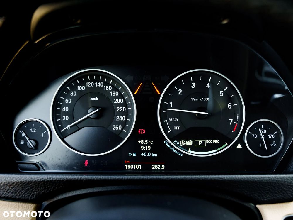 BMW Seria 3 335i xDrive Sport-Aut Luxury Line - 22