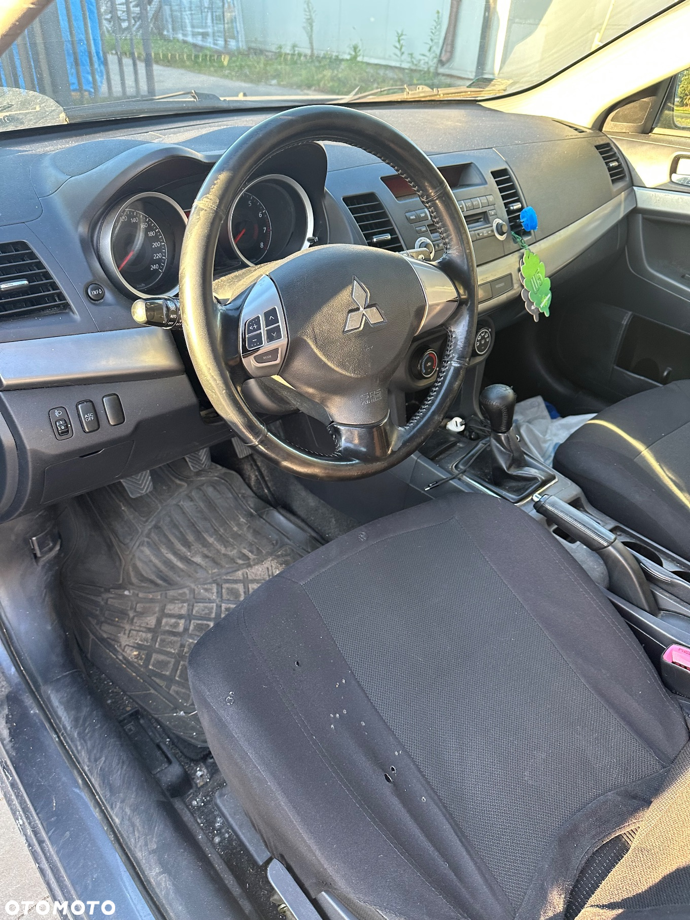 Mitsubishi Lancer - 6