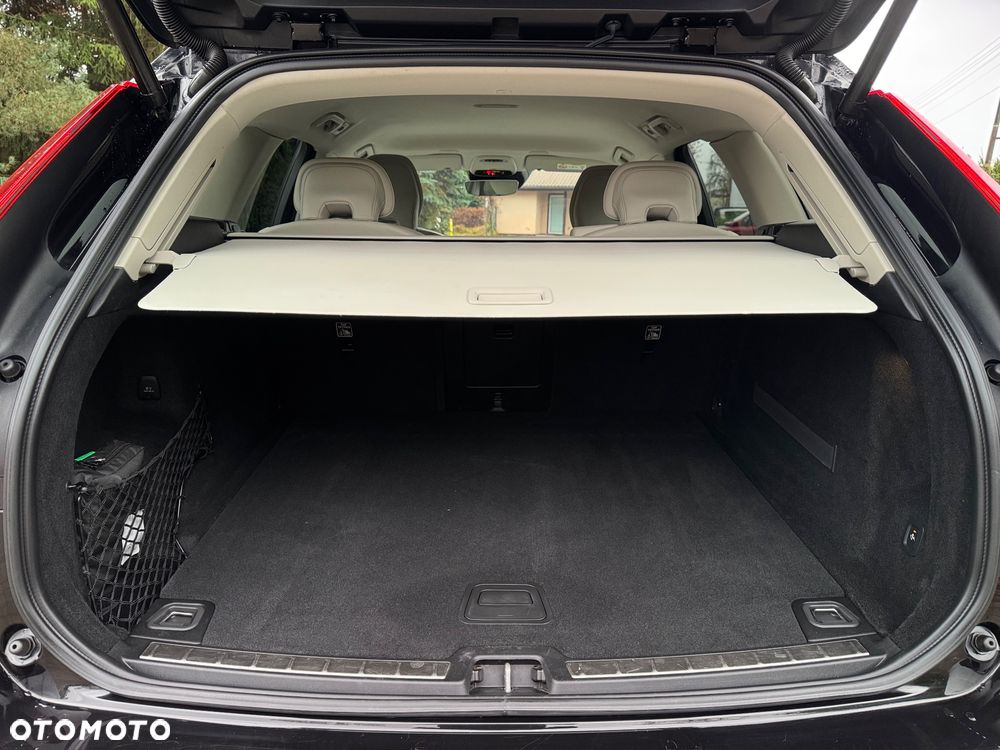 Volvo XC 60 D4 Geartronic Momentum Pro - 23