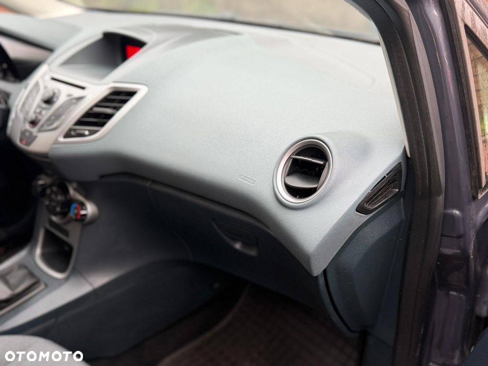 Ford Fiesta 1.25 Champions Edition - 20