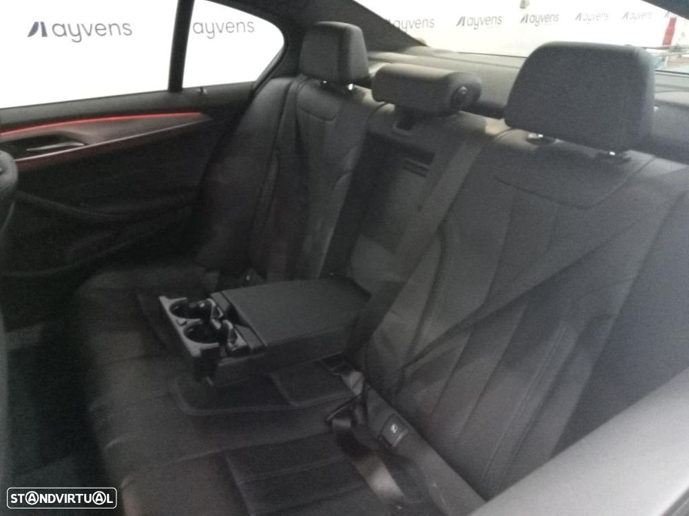 BMW 530 e - 10