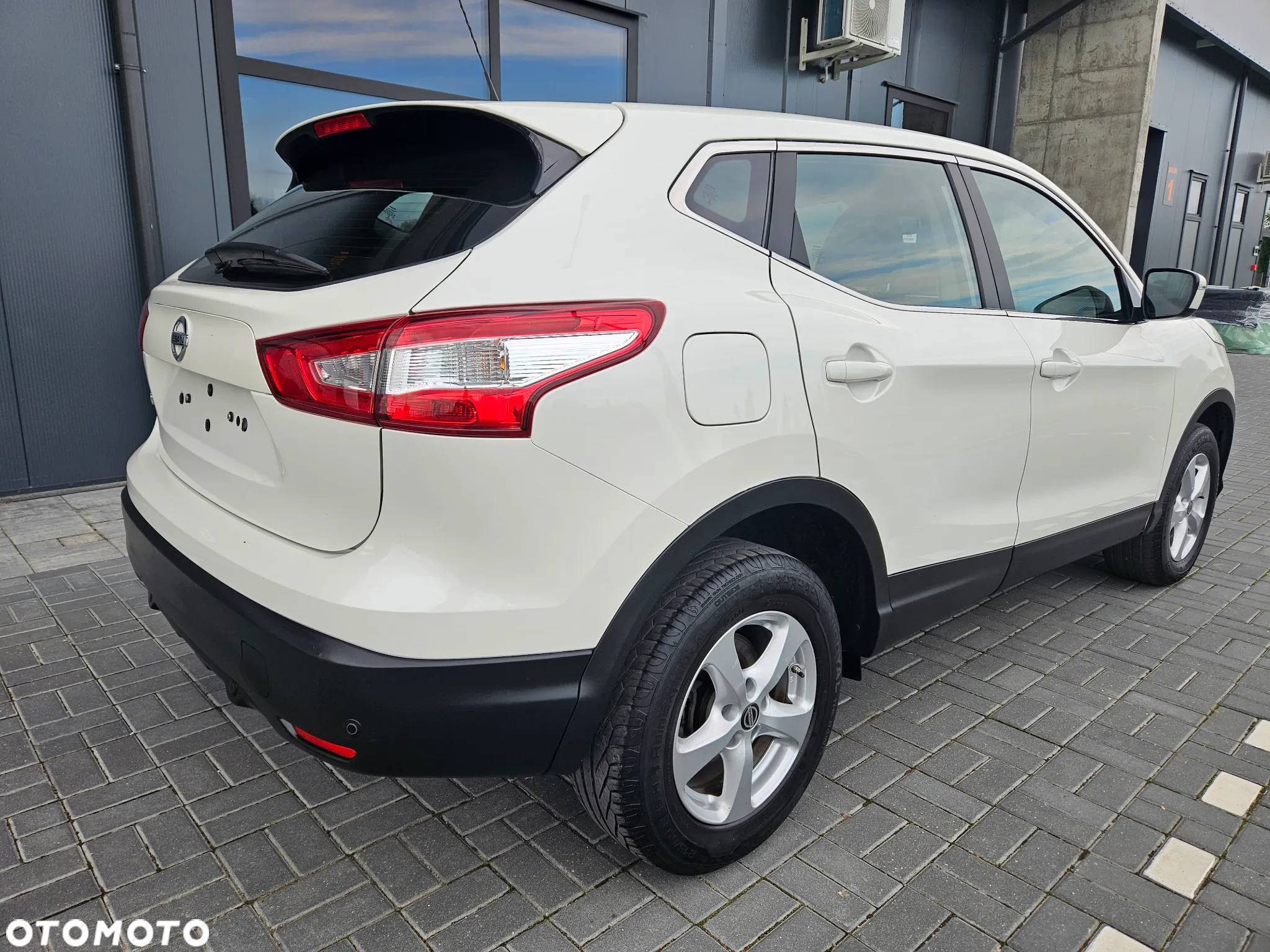 Nissan Qashqai - 25