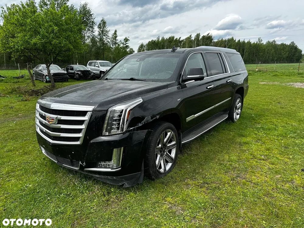 Cadillac Escalade - 5