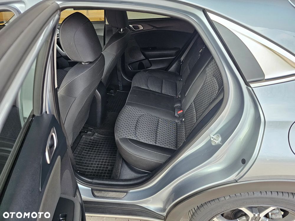 Kia XCeed 1.4 T-GDI L Business Line - 13