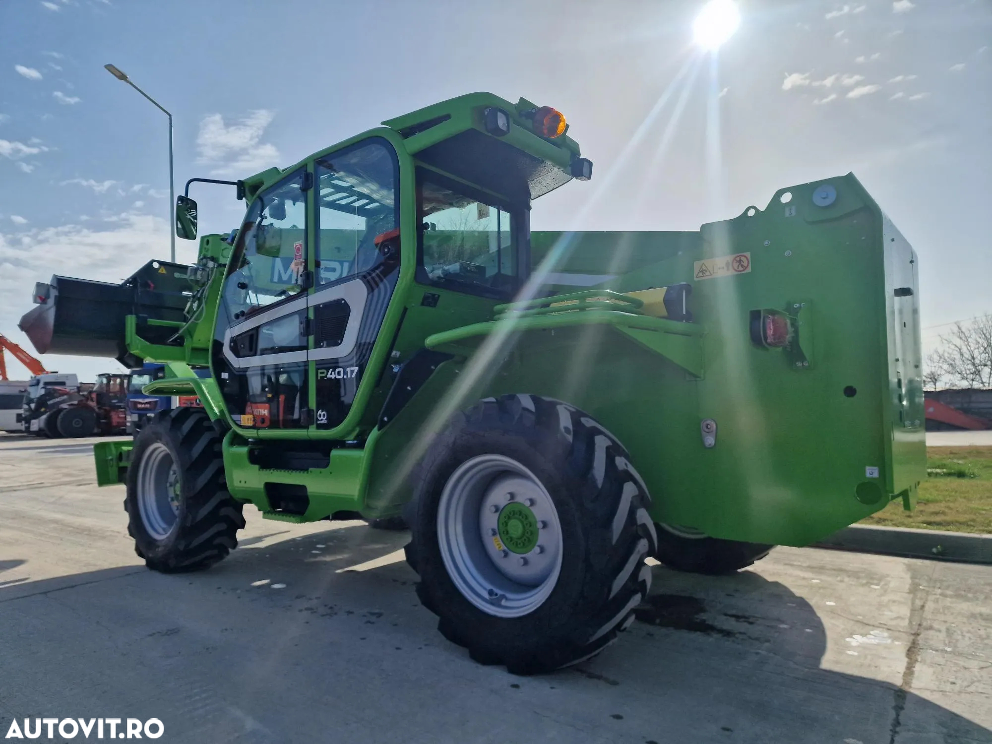 Merlo P40.17, inaltime ridicare 17m, ridica 4 tone primul tronson, Aer cond, garantie 1 an, posibilitate leasing 5 ani, produs in ITALIA, cale fata, cupa 1mc, furci PROMOTIE 103900 EUR+Tva - 9