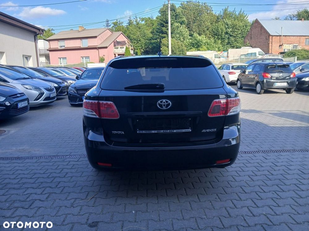 Toyota Avensis 2.2 D-4D Style - 6