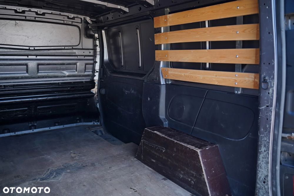 Renault Trafic - 17