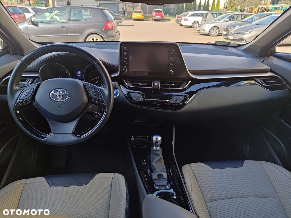 Toyota C-HR ver-2-0-hybrid-gr-sport - 13