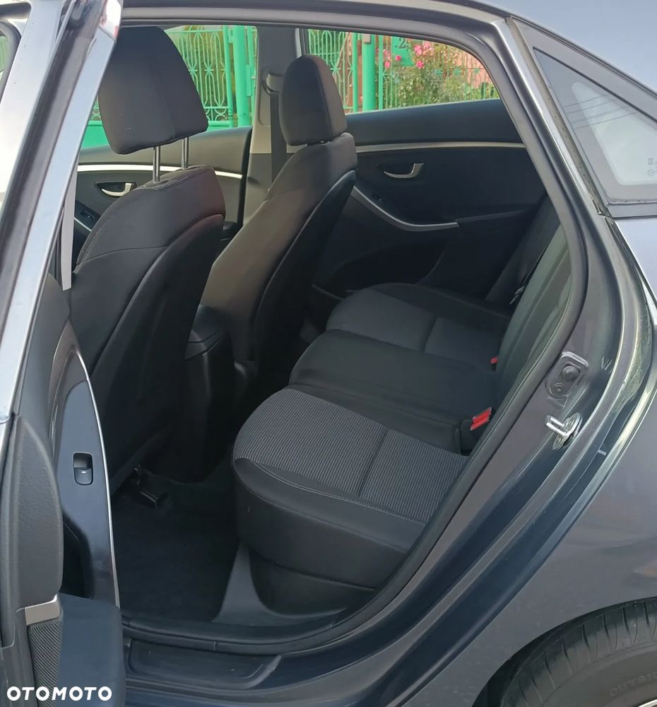 Hyundai i30 1.4 Classic + - 11