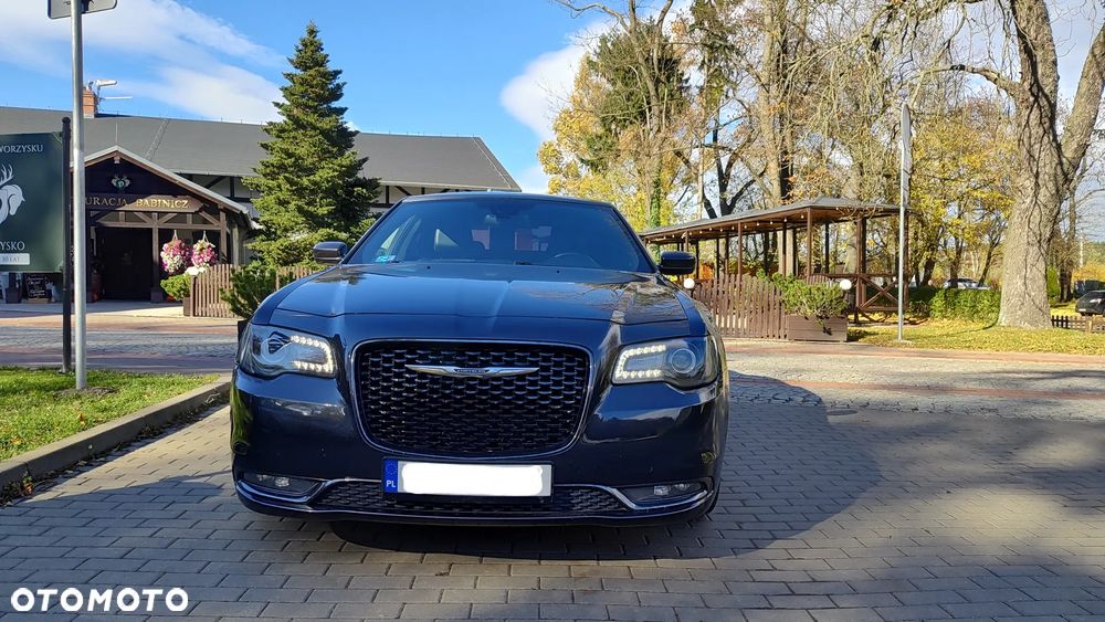 Chrysler 300s - 9