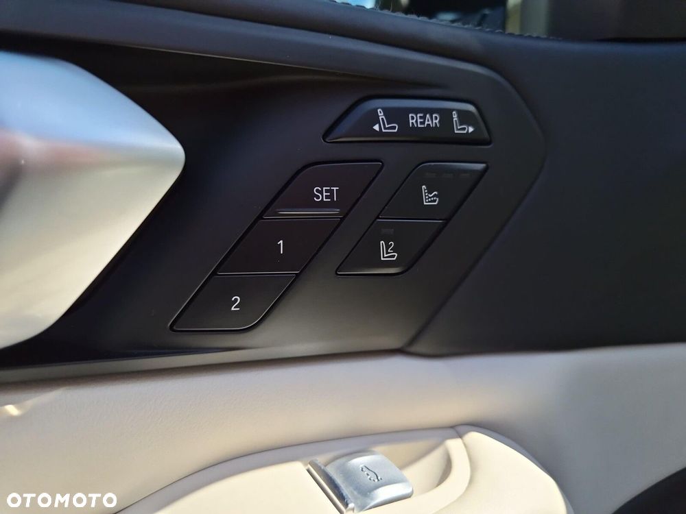 BMW X7 M50d sport - 31