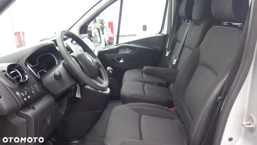 Renault Trafic - 11