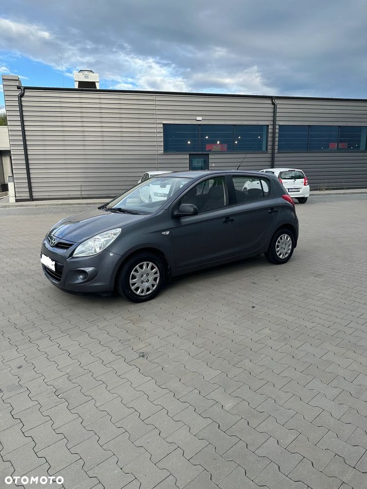 Hyundai i20 - 11