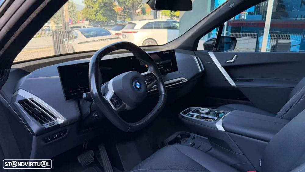 BMW iX xDrive 50 Pack Desportivo - 9
