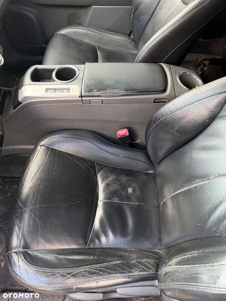 Toyota Prius+ (Hybrid) Comfort - 2