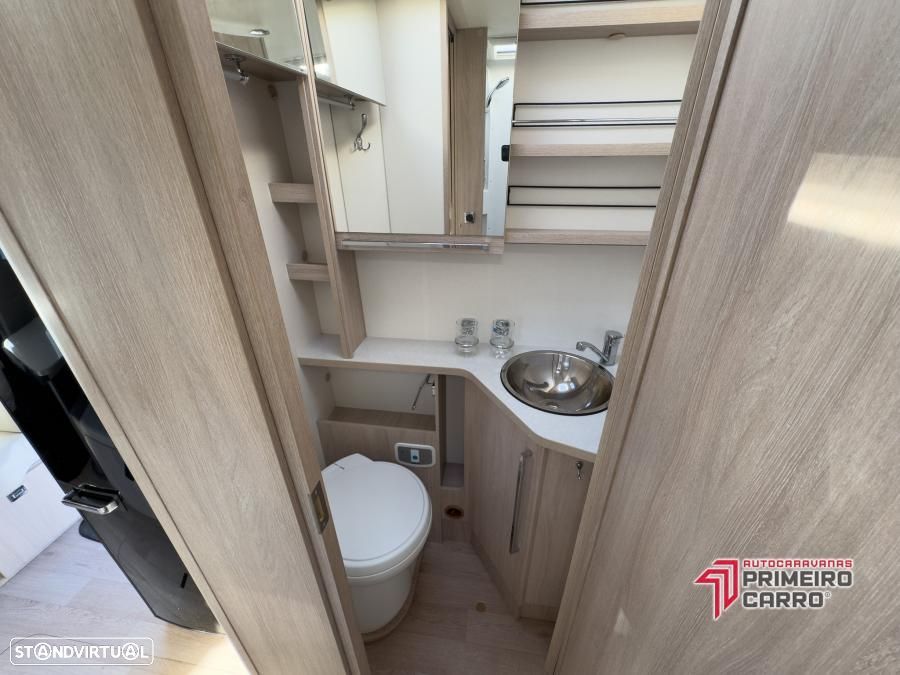 Rapido Serie 8F 880F cama central e basculante - 21