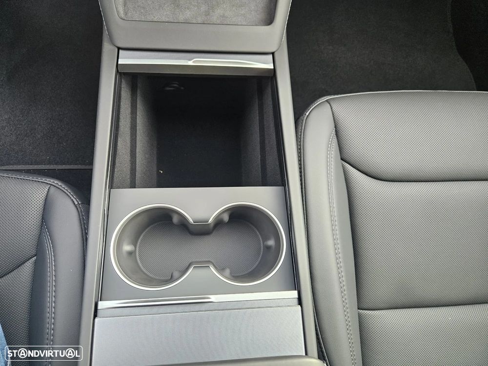 Tesla Model 3 Tração Traseira - 25