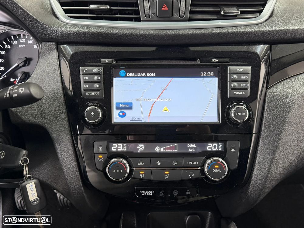 Nissan Qashqai 1.5 dCi N-Connecta - 26