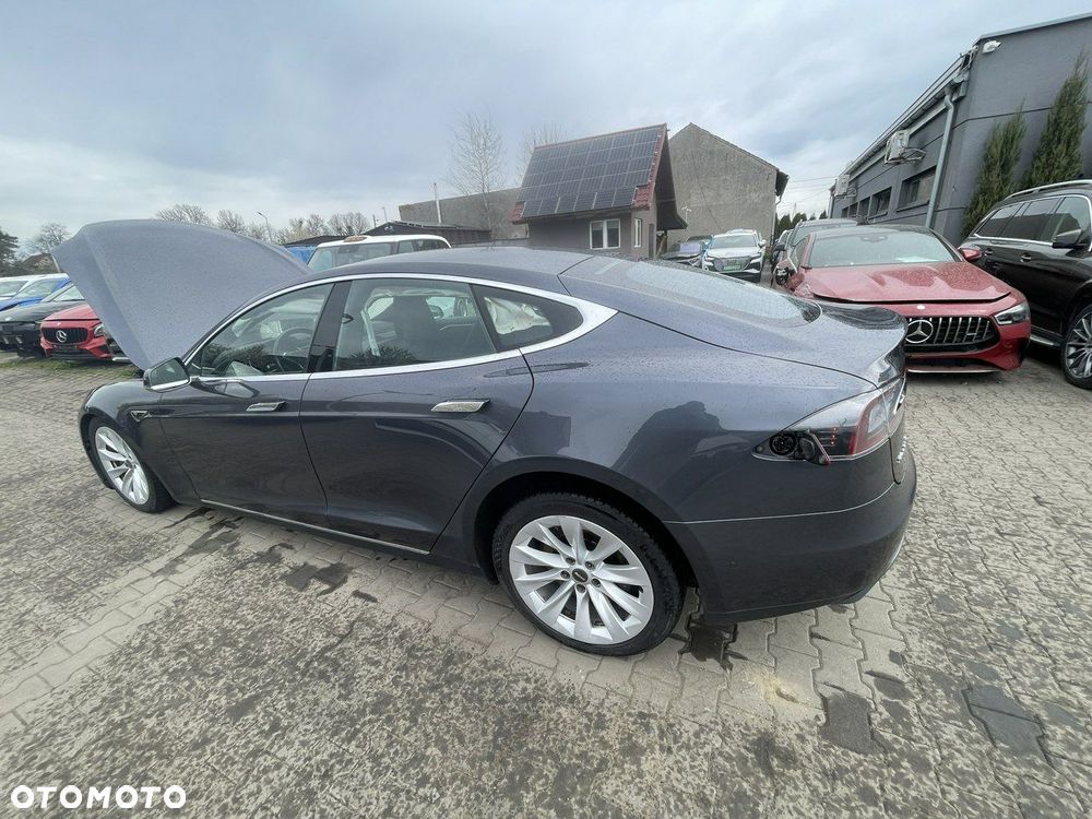 Tesla Model S 85D Allradantrieb - 2