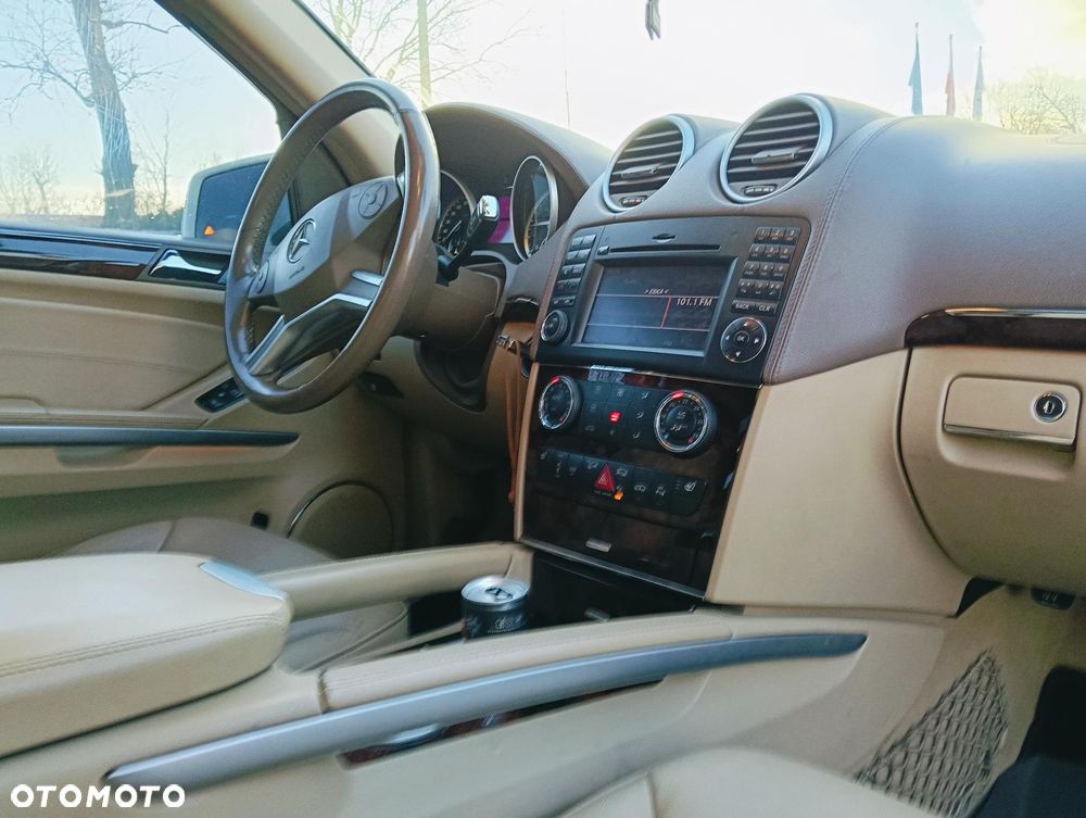 Mercedes-Benz GL - 6