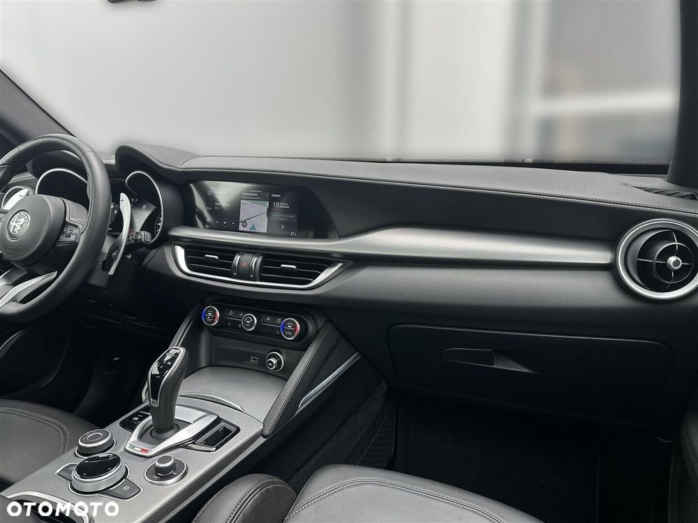 Alfa Romeo Stelvio 2.0 Turbo Veloce Q4 - 14