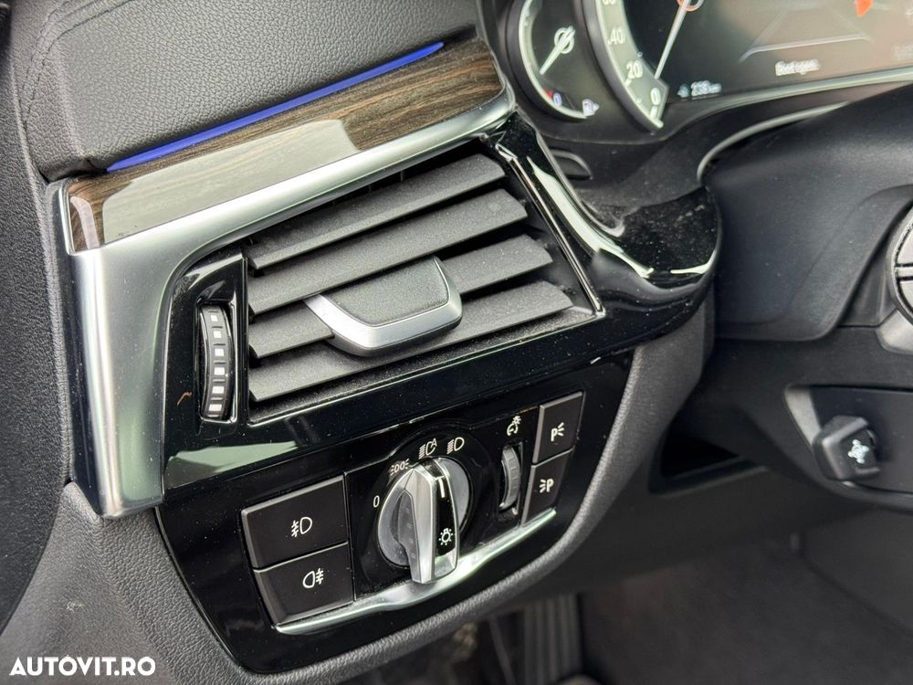 BMW Seria 5 520d AT - 18