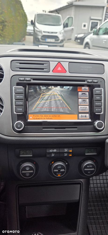 Volkswagen Tiguan 2.0 TDI DPF BlueMotion Technology Exclusive - 27