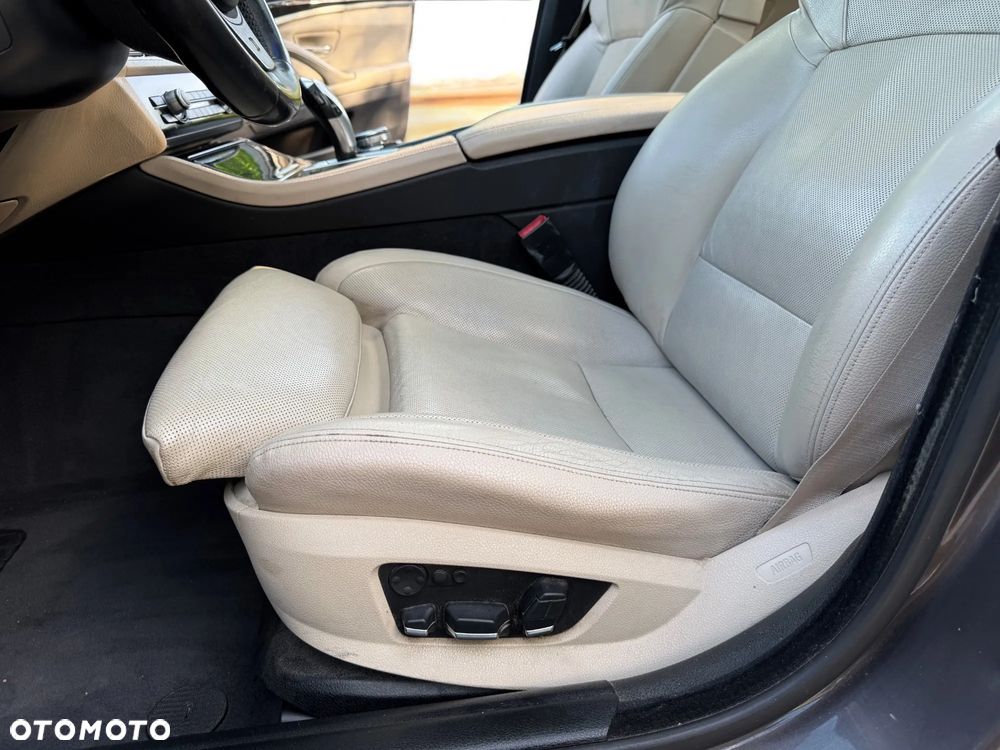 BMW Seria 5 520d Modern Line - 23