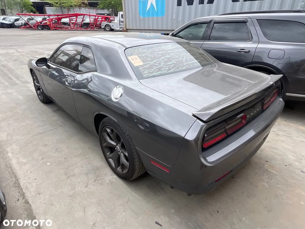 Dodge Challenger - 21