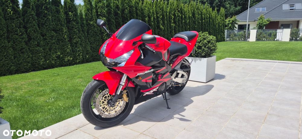 Honda CBR - 12